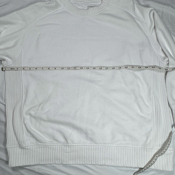 Aerie White Women's Cozy Crewneck Sweatshirt - Picture 4 of 4